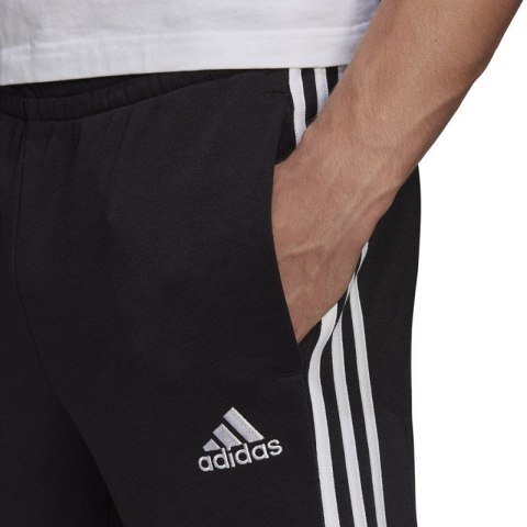 Spodnie adidas Essentials Tapered Cuff 3 Stripes M GK8831 L Spodnie adidas Essentials Tapered Cuff 3 Stripes M GK8831 L