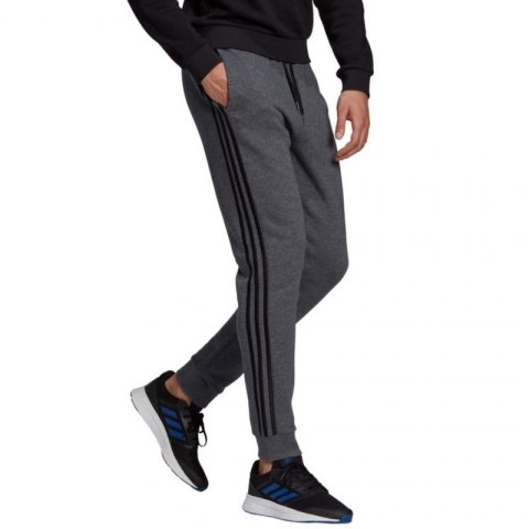 Spodnie adidas Essentials Tapered Cuff 3 Stripes M GK8826 L Spodnie adidas Essentials Tapered Cuff 3 Stripes M GK8826 L