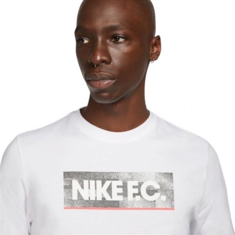 Koszulka Nike NK Fc Tee Seasonal Block M DH7444 100 XL Koszulka Nike NK Fc Tee Seasonal Block M DH7444 100 XL