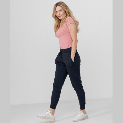 Koszulka 4F W H4L22-TSD350 56S XS Koszulka 4F W H4L22-TSD350 56S XS