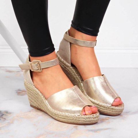 Sandały espadryle na koturnie eVento W EVE68A złote 38 Sandały espadryle na koturnie eVento W EVE68A złote 38