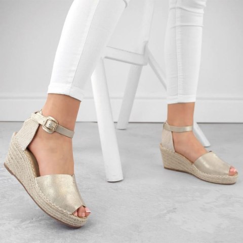 Sandały espadryle na koturnie eVento W EVE68A złote 38 Sandały espadryle na koturnie eVento W EVE68A złote 38