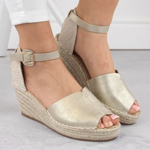 Sandały espadryle na koturnie eVento W EVE68A złote 38 Sandały espadryle na koturnie eVento W EVE68A złote 38