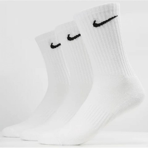 Skarpetki Nike Everyday Lightweight Crew 3Pak SX7676 100 M: 38-42 Skarpetki Nike Everyday Lightweight Crew 3Pak SX7676 100 M: 38-42