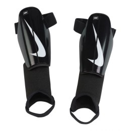 Ochraniacze piłkarskie Nike Charge DX4610-010 M (160-170cm)