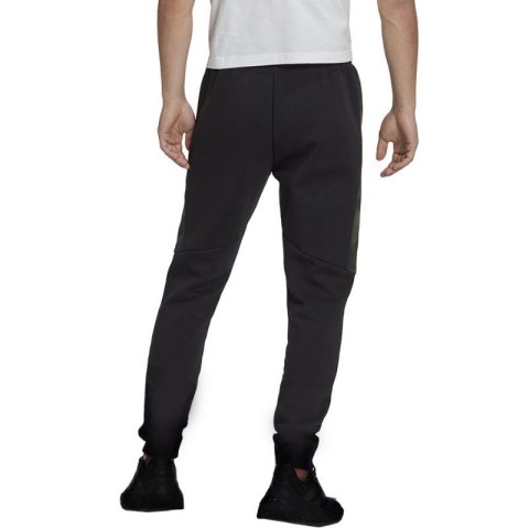 Spodnie adidas Essentials Camo Print Fleece Pant M HL6929 L Spodnie adidas Essentials Camo Print Fleece Pant M HL6929 L