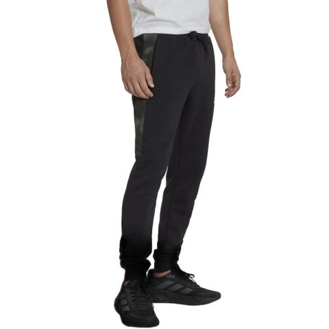 Spodnie adidas Essentials Camo Print Fleece Pant M HL6929 L Spodnie adidas Essentials Camo Print Fleece Pant M HL6929 L