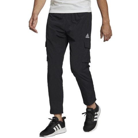 Spodnie adidas Essentials Small Logo Woven Cargo 7/8 Pants M HE1859 L Spodnie adidas Essentials Small Logo Woven Cargo 7/8 Pants M HE1859 L