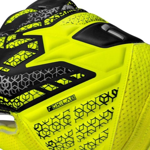 Rękawice bramkarskie Reusch Attrakt Silver Jr 5572215 2025 8 Rękawice bramkarskie Reusch Attrakt Silver Jr 5572215 2025 8