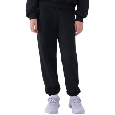 Spodnie 4F CAS Jr 4FJWSS25TTROF0950 20S 134 cm Spodnie 4F CAS Jr 4FJWSS25TTROF0950 20S 134 cm