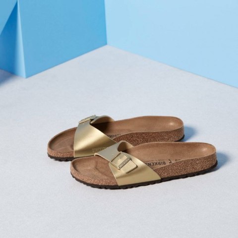 Klapki damskie Birkenstock Madrid Birko-Flor Gold regular szerokie złote (1016106) 40.0 Klapki damskie Birkenstock Madrid Birko-Flor Gold regular szerokie złote (1016106) 40.0