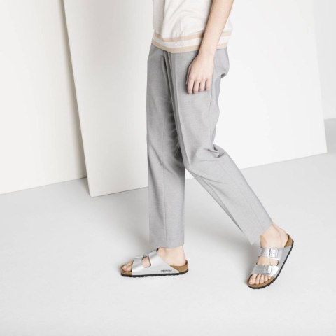Klapki damskie Birkenstock srebrne Arizona Birko-Flor Silver regular szerokie (1012282) 41.0 Klapki damskie Birkenstock srebrne Arizona Birko-Flor Silver regular szerokie (1012282) 41.0