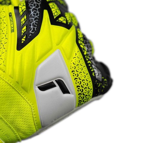 Rękawice bramkarskie Reusch Attrakt Grip M 5570815 2014 9 Rękawice bramkarskie Reusch Attrakt Grip M 5570815 2014 9