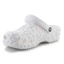 Klapki Crocs Classic Geometric Clog 209563-100 EU 38/39