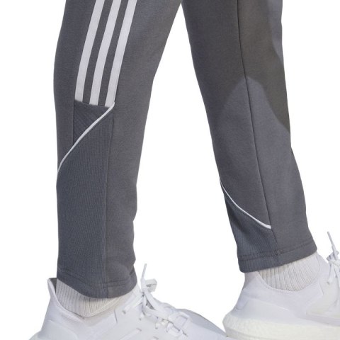 Spodnie adidas Tiro 23 League Sweat Tracksuit M HZ3019 XL Spodnie adidas Tiro 23 League Sweat Tracksuit M HZ3019 XL
