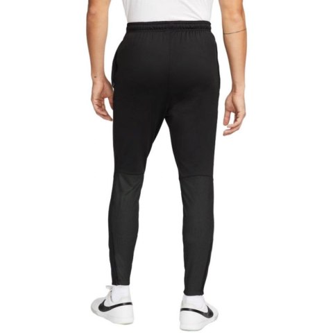 Spodnie Nike Therma-Fit Strike Pant Kwpz Winter Warrior M DC9159 010 S Spodnie Nike Therma-Fit Strike Pant Kwpz Winter Warrior M DC9159 010 S