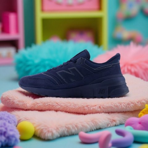 Sneakersy męskie New Balance 997 buty sportowe zamszowe lifestylowe granatowe (U997RMH) 41.5 Sneakersy męskie New Balance 997 buty sportowe zamszowe lifestylowe granatowe (U997RMH) 41.5
