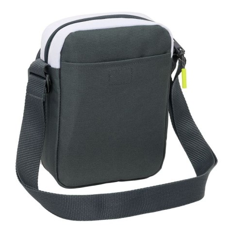 Saszetka na ramię Real Madryt mini shoulder bag 612554672 biały Saszetka na ramię Real Madryt mini shoulder bag 612554672 biały