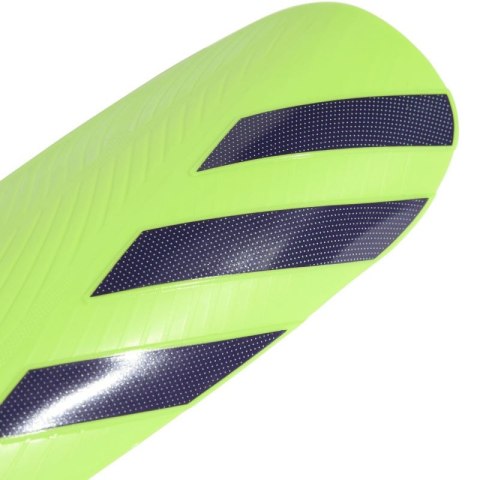 Ochraniacze piłkarskie adidas Tiro Club JD6024 S Ochraniacze piłkarskie adidas Tiro Club JD6024 S